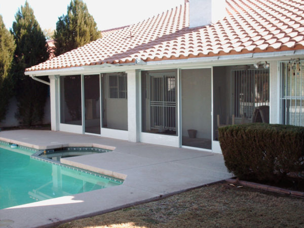 Patio Enclosure with Stub Wall